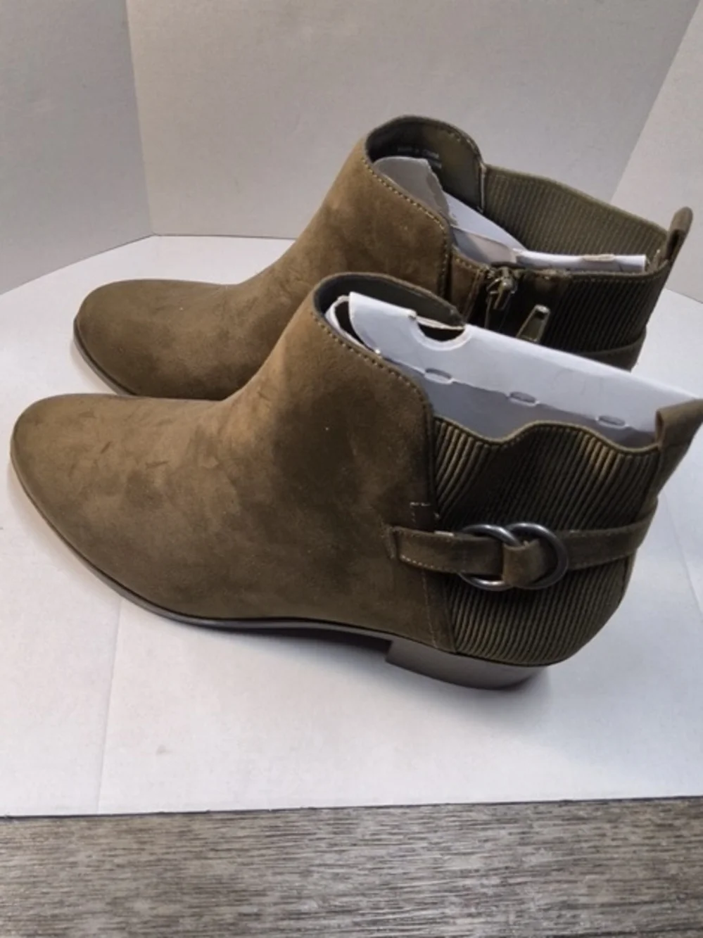 Market and Spruce Green Suede Booties Size 10